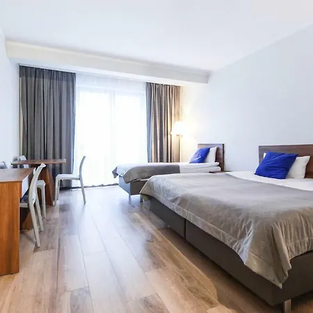 Bursztyn Park Dziwnów