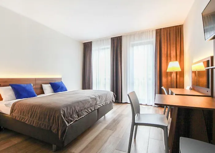 홈스테이 Bursztyn Park Dziwnów