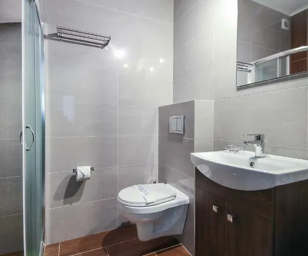 Bursztyn Park 홈스테이