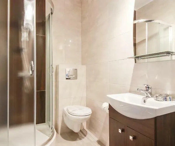 Bursztyn Park 홈스테이