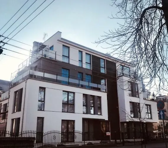 Bursztyn Park 홈스테이 Dziwnów